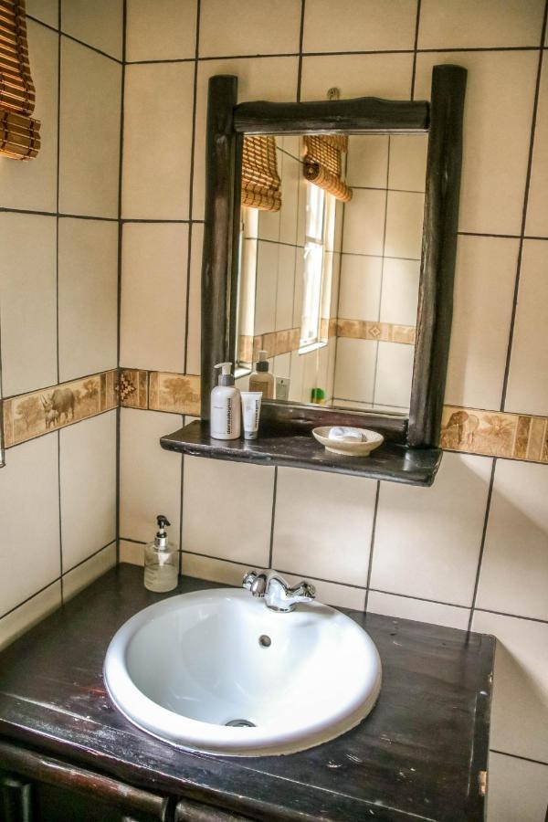 Giraffe Plains Villa Marloth Park Bagian luar foto