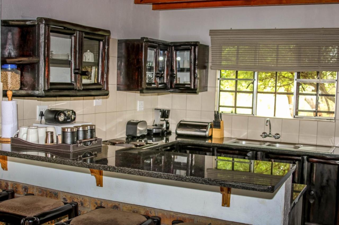 Giraffe Plains Villa Marloth Park Bagian luar foto