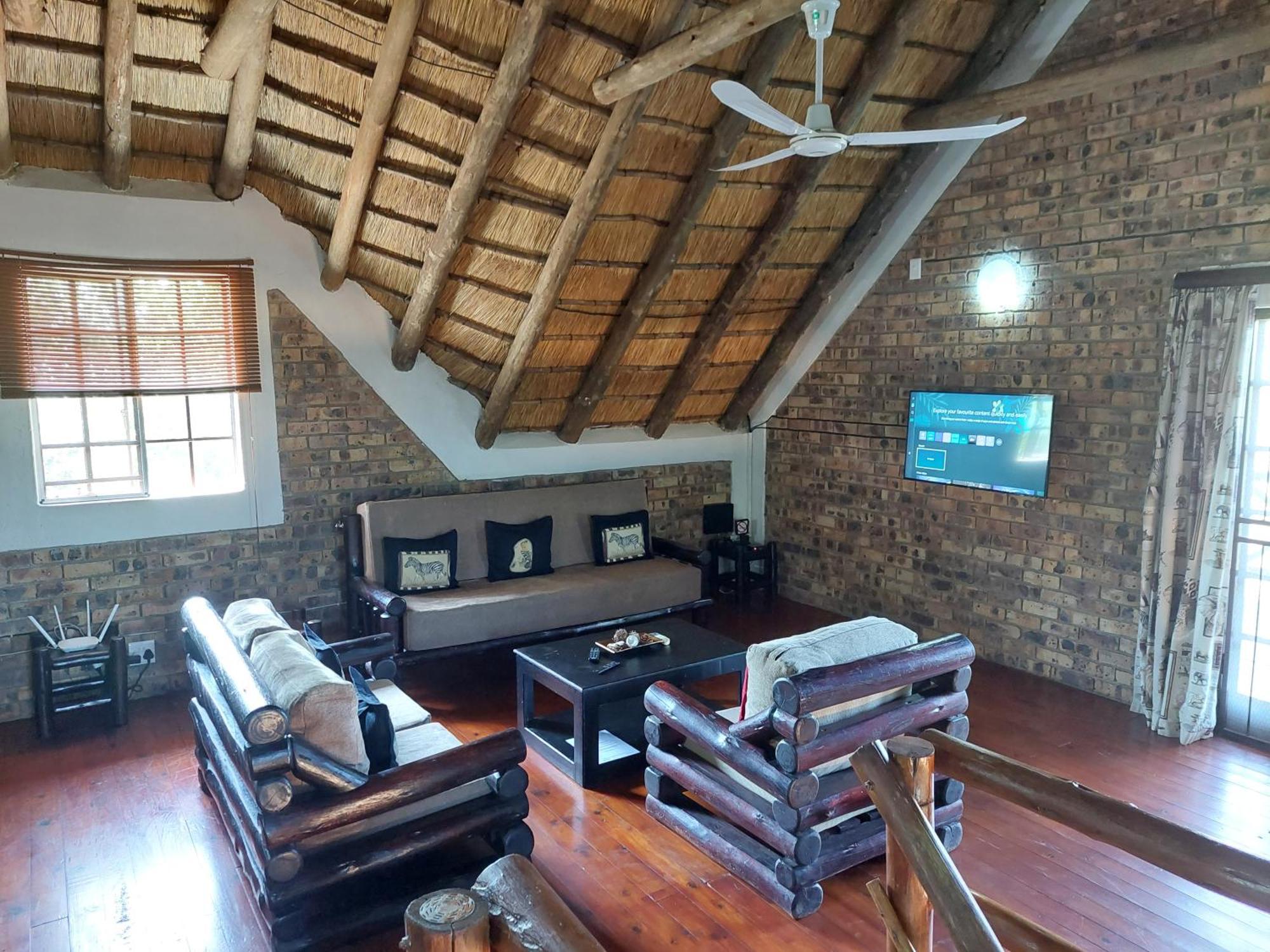 Giraffe Plains Villa Marloth Park Bagian luar foto